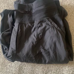 Tapered lulu lemon pants